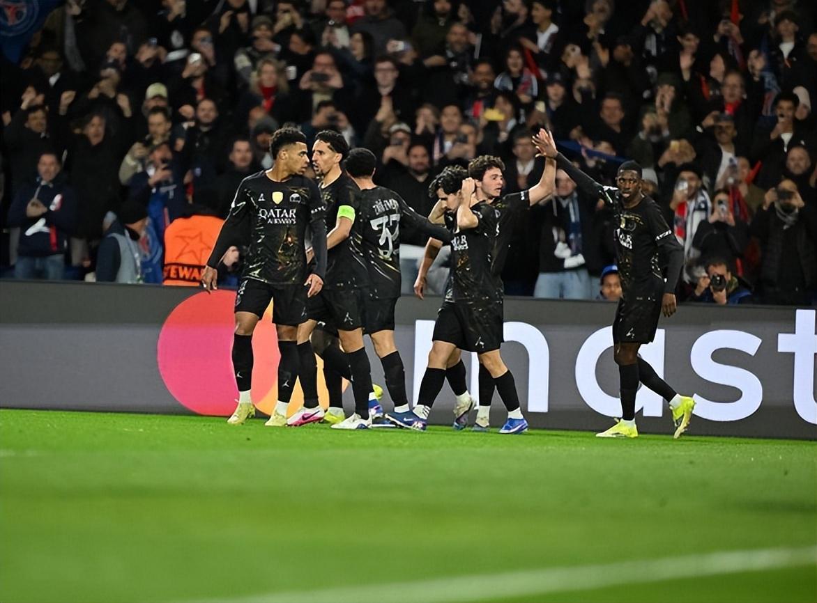 开云登录入口-5:2！门将超巨失误，大巴黎复仇切尔西，英超6队淘汰赛无一胜绩